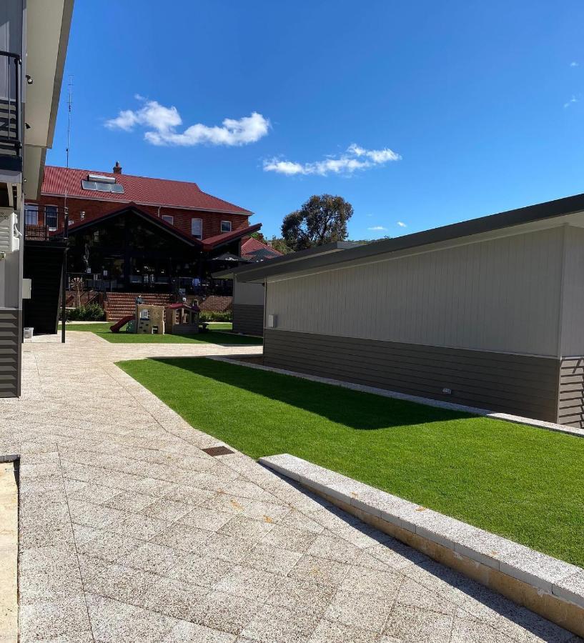 Victoria Hotel Toodyay Екстер'єр фото